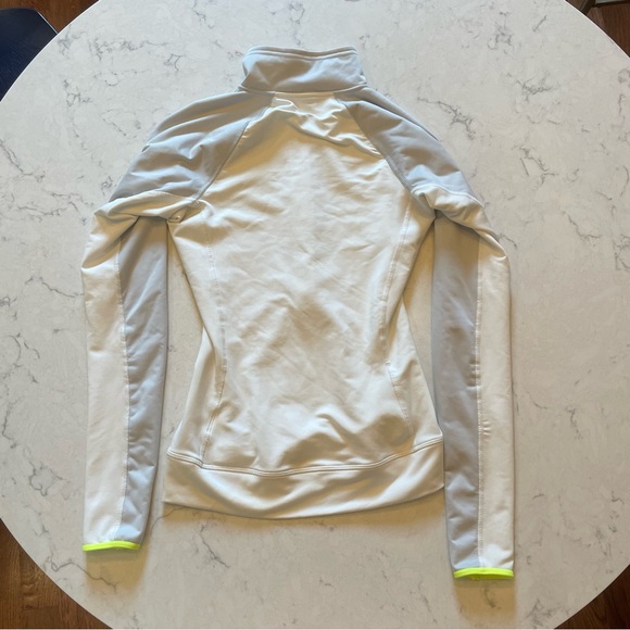 Nike Pro 1/2 Zip in Gray & White Size XS - Picture 2 of 9